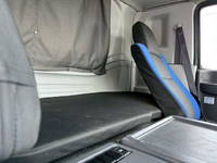 いすゞギガアルミウイング大型（10t）[写真19]