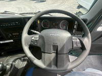 いすゞギガアルミウイング大型（10t）[写真20]