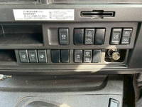 いすゞギガアルミウイング大型（10t）[写真26]