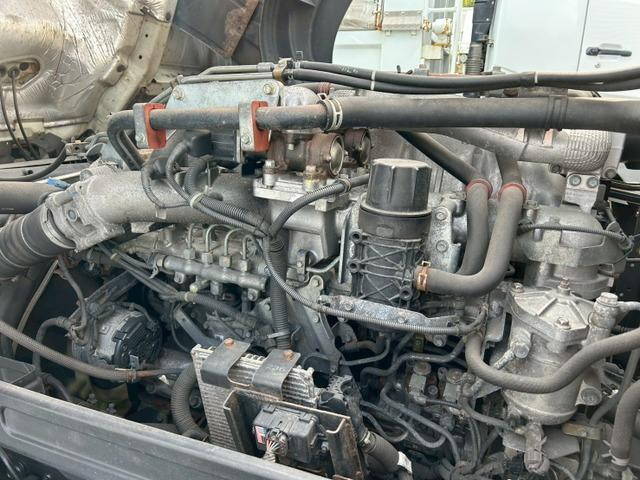 いすゞギガアルミウイング大型（10t）[写真30]