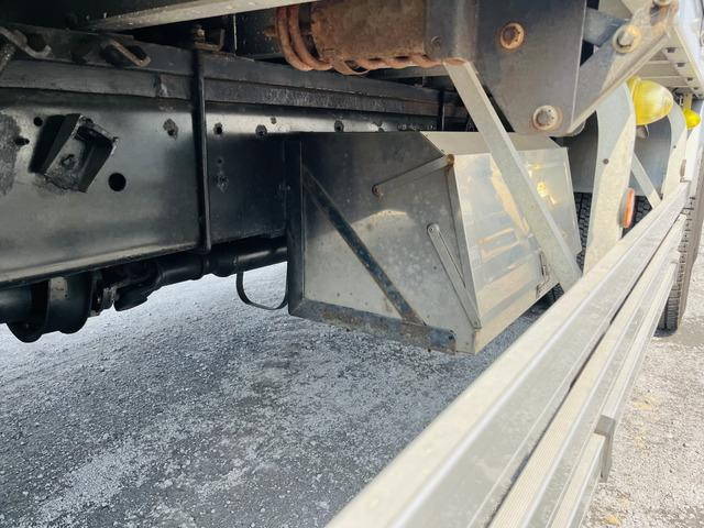 日野プロフィアアルミウイング大型（10t）[写真26]