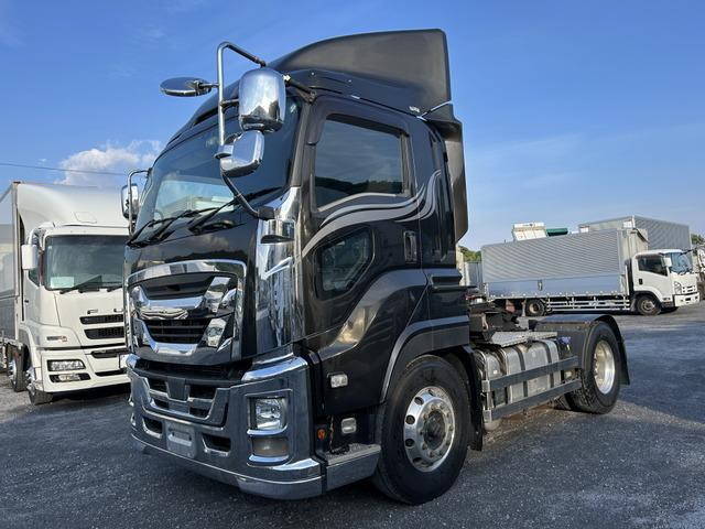 いすゞギガトレーラーヘッド（トラクターヘッド）大型（10t）[写真01]