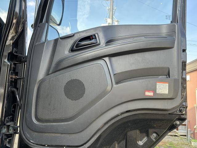 いすゞギガトレーラーヘッド（トラクターヘッド）大型（10t）[写真18]