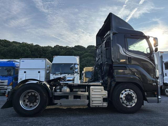 いすゞギガトレーラーヘッド（トラクターヘッド）大型（10t）[写真07]