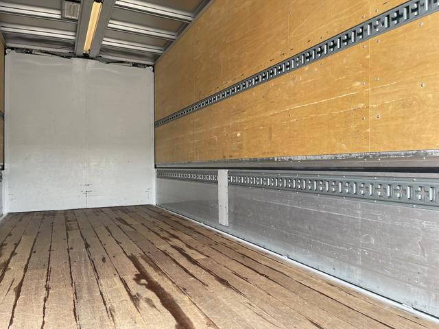 トヨタダイナアルミウイング小型（2t・3t）[写真11]