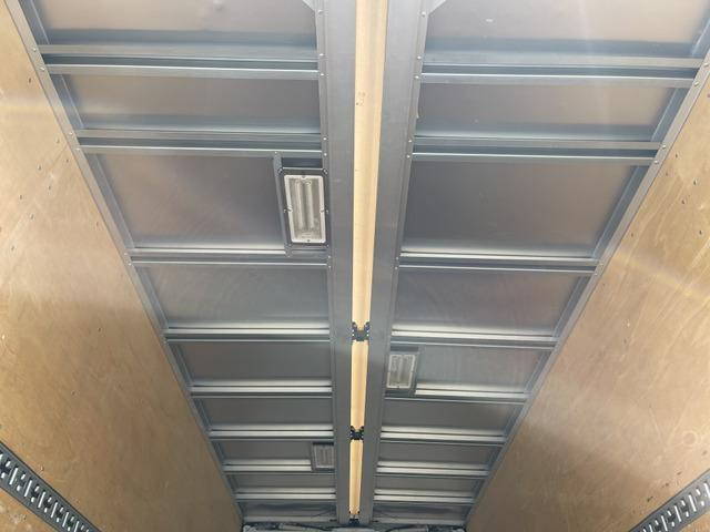 トヨタダイナアルミウイング小型（2t・3t）[写真12]