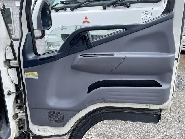 三菱ふそうキャンターダブルキャブ（Wキャブ）小型（2t・3t）[写真13]