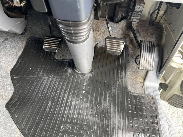 三菱ふそうキャンターダブルキャブ（Wキャブ）小型（2t・3t）[写真21]