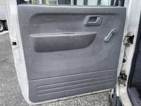 三菱ふそうキャンターダブルキャブ（Wキャブ）小型（2t・3t）[写真26]