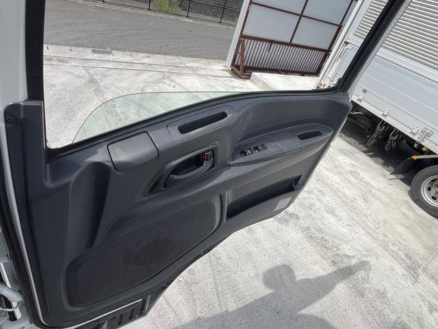 いすゞギガアルミウイング大型（10t）[写真13]