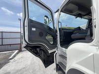 いすゞギガアルミウイング大型（10t）[写真15]