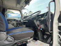 いすゞギガアルミウイング大型（10t）[写真16]