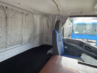 いすゞギガアルミウイング大型（10t）[写真17]