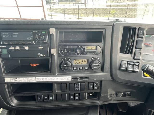 いすゞギガアルミウイング大型（10t）[写真18]