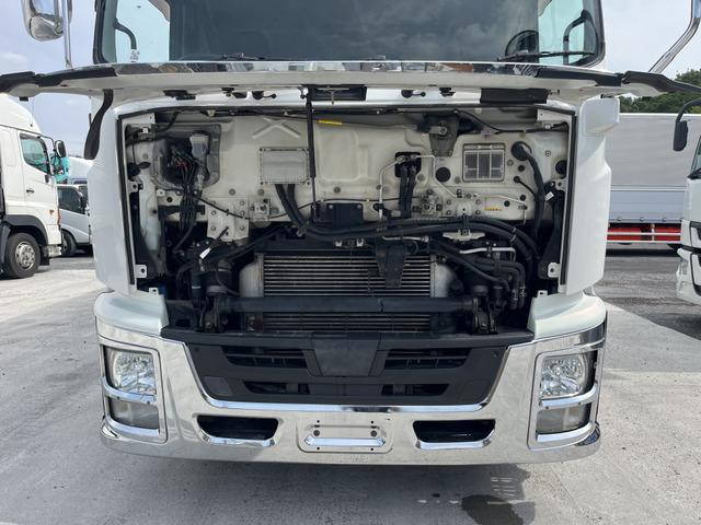 いすゞギガアルミウイング大型（10t）[写真23]