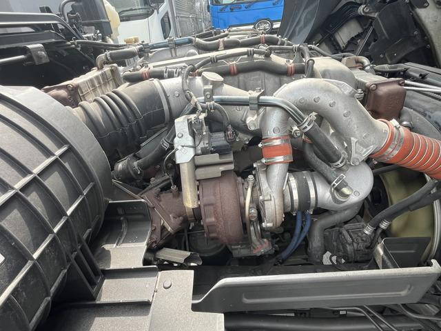 いすゞギガアルミウイング大型（10t）[写真27]