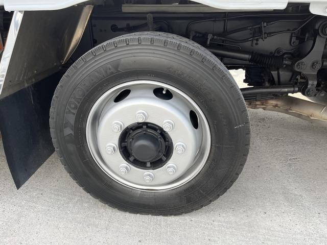 いすゞギガアルミウイング大型（10t）[写真30]