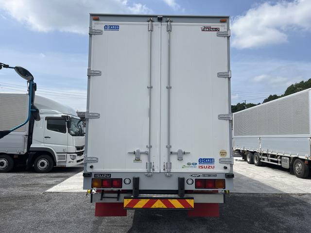 いすゞギガアルミウイング大型（10t）[写真05]