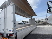 いすゞギガアルミウイング大型（10t）[写真08]