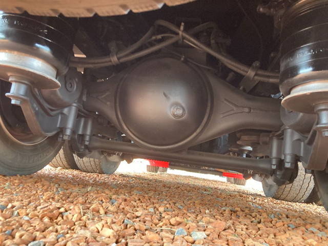 いすゞギガセルフローダー大型（10t）[写真26]