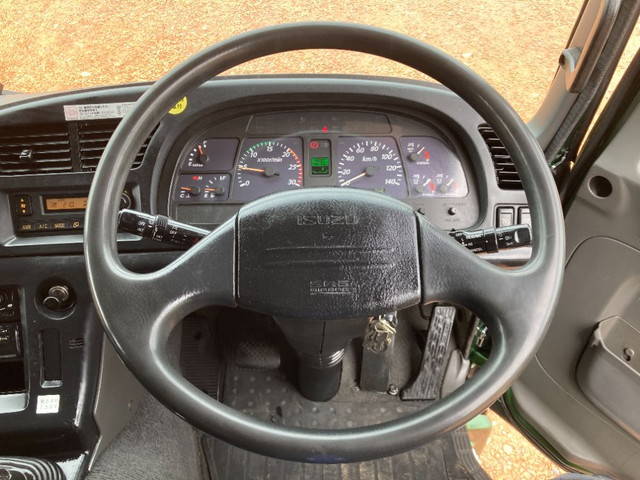 いすゞギガセルフローダー大型（10t）[写真33]