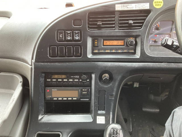 いすゞギガセルフローダー大型（10t）[写真35]