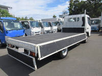 三菱ふそうキャンター平ボディ小型（2t・3t）[写真12]