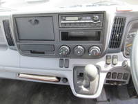 三菱ふそうキャンター平ボディ小型（2t・3t）[写真22]