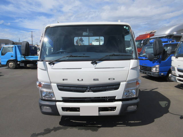 三菱ふそうキャンター平ボディ小型（2t・3t）[写真05]