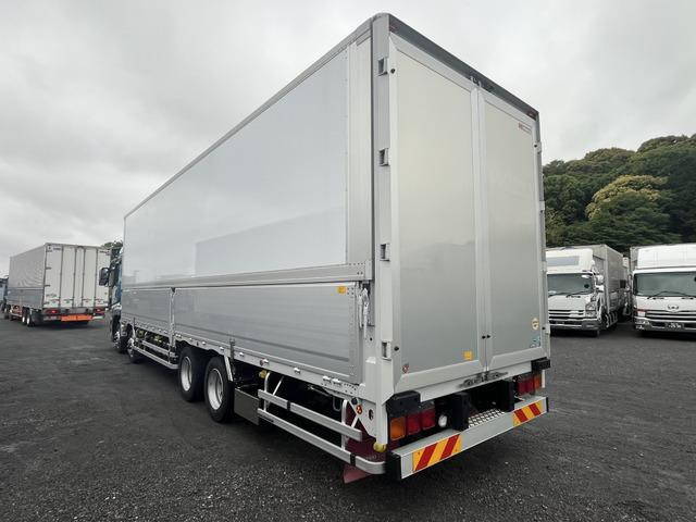 三菱ふそうスーパーグレートアルミウイング大型（10t）[写真10]