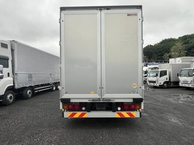 三菱ふそうスーパーグレートアルミウイング大型（10t）[写真11]