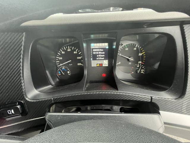 三菱ふそうスーパーグレートアルミウイング大型（10t）[写真23]