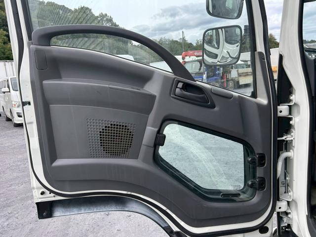 いすゞフォワードアルミウイング中型（4t）[写真13]