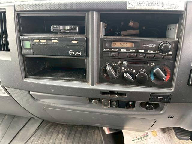 いすゞフォワードアルミウイング中型（4t）[写真22]