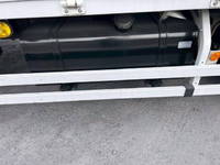 いすゞフォワードアルミウイング中型（4t）[写真30]