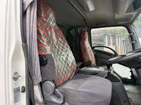 いすゞフォワードアルミウイング中型（4t）[写真38]