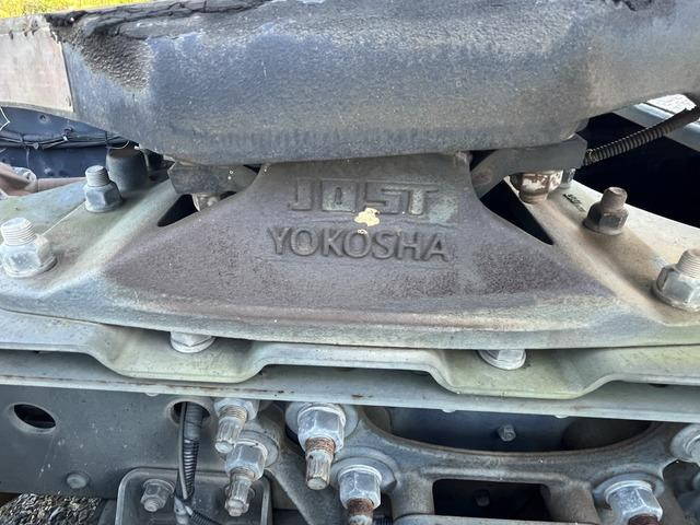 UDトラックスクオントレーラーヘッド（トラクターヘッド）大型（10t）[写真24]