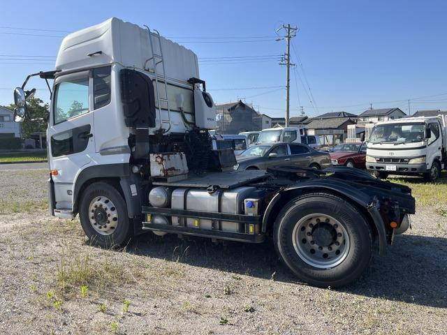 UDトラックスクオントレーラーヘッド（トラクターヘッド）大型（10t）[写真03]