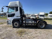 UDトラックスクオントレーラーヘッド（トラクターヘッド）大型（10t）[写真06]