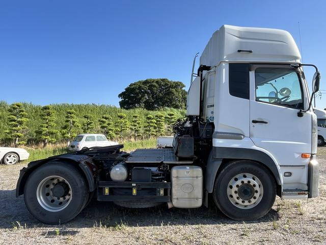 UDトラックスクオントレーラーヘッド（トラクターヘッド）大型（10t）[写真06]