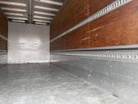 いすゞフォワードアルミウイング中型（4t）[写真13]