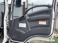 いすゞフォワードアルミウイング中型（4t）[写真19]