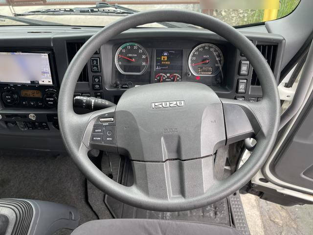 いすゞフォワードアルミウイング中型（4t）[写真23]