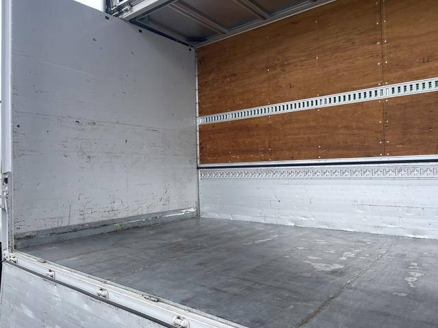 いすゞフォワードアルミウイング中型（4t）[写真09]