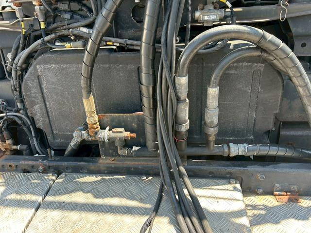 三菱ふそうスーパーグレートトレーラーヘッド（トラクターヘッド）大型（10t）[写真31]