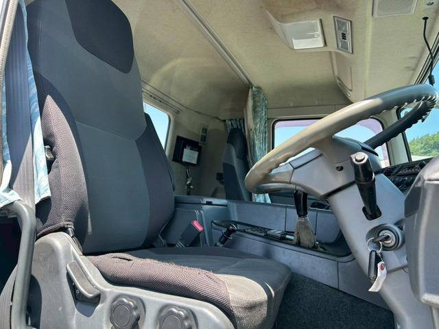 三菱ふそうスーパーグレートトレーラーヘッド（トラクターヘッド）大型（10t）[写真38]