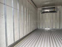 いすゞエルフ冷凍車（冷蔵車）小型（2t・3t）[写真12]