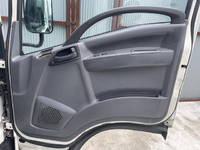 いすゞエルフ冷凍車（冷蔵車）小型（2t・3t）[写真18]