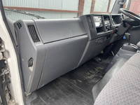 いすゞエルフ冷凍車（冷蔵車）小型（2t・3t）[写真22]