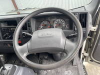 いすゞエルフ冷凍車（冷蔵車）小型（2t・3t）[写真23]